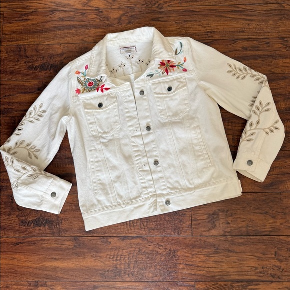 Johnny Was Jackets & Blazers - Johnny Was White Denim Embroidered Floral Boho Jean Jacket | Size Small